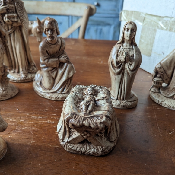 Nativity - Picture 4 of 4